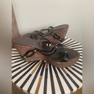 COLE HAAN wedge cork sandals with black patent straps & copper accents